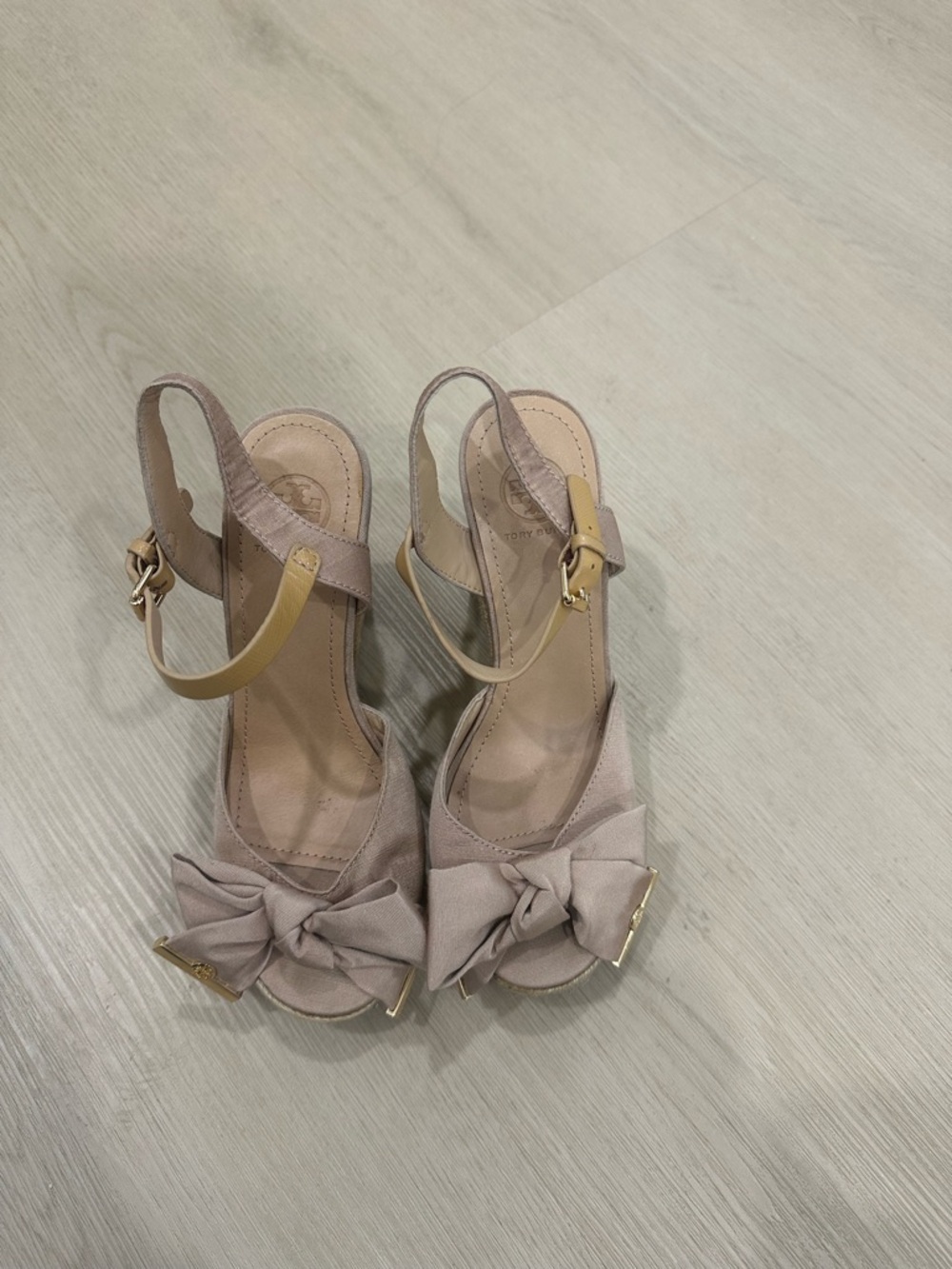 Tory Burch Tan Wedges Sandals with Bow Size 7M